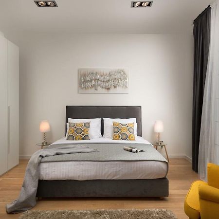 Carducci Apartment - Center Pula Luaran gambar